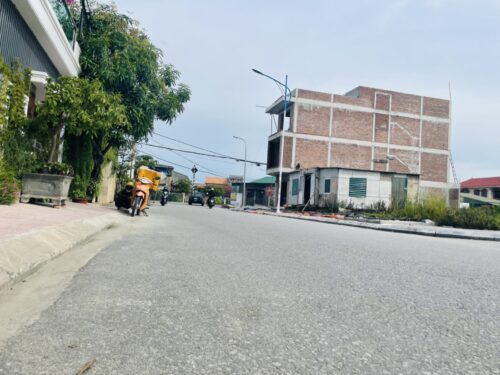 Bán đất Đông Vĩnh 121.8 m2, Lô góc 2 mặt tiền, đường Nguyễn Phùng Thời 12m